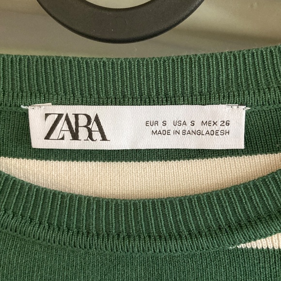 **SOLD** Zara Green and White Crop Sweater / Top - Picture 8 of 9